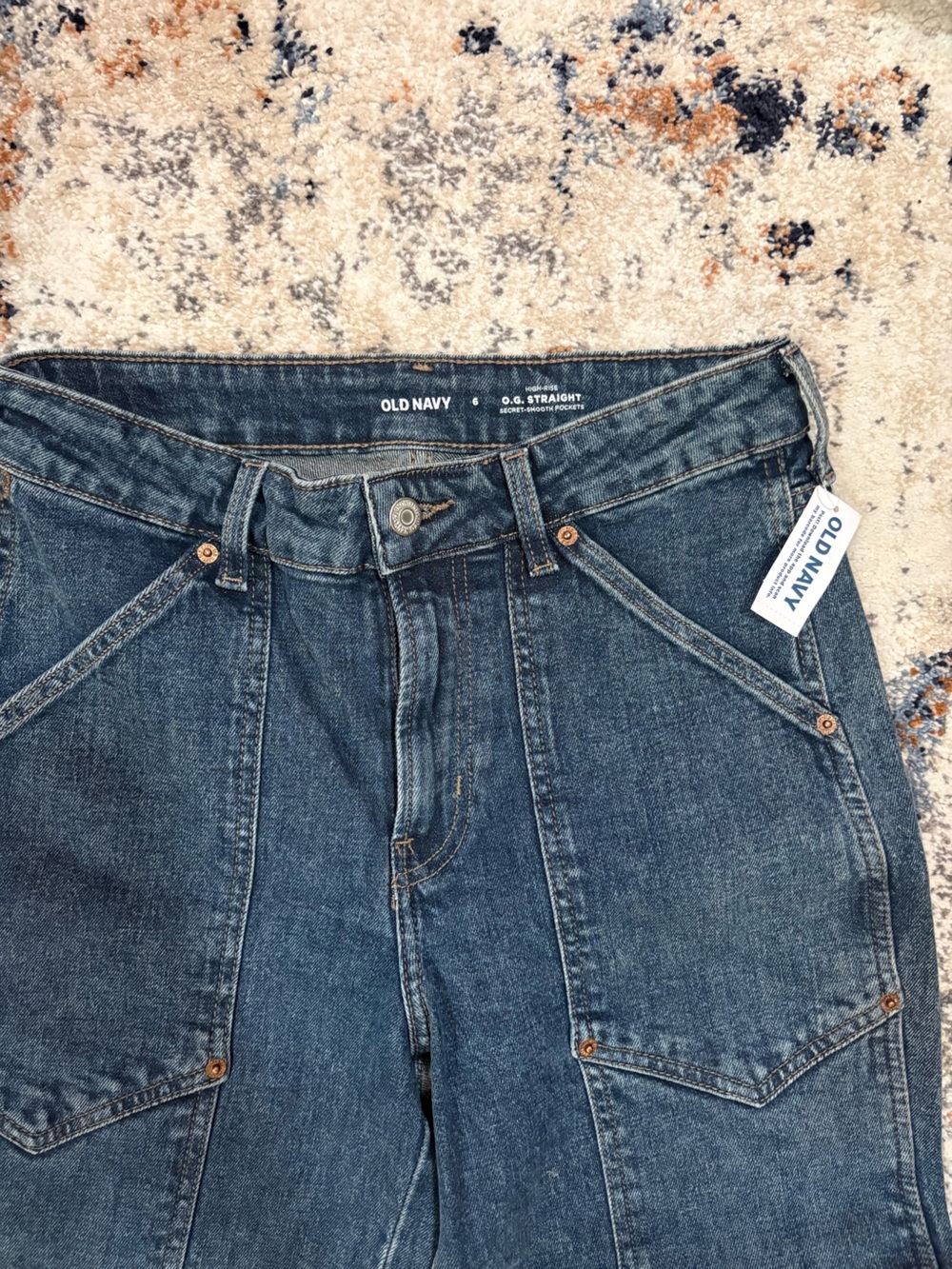 Old Navy women’s Slim Straight Jeans in Dark Blue Denim
